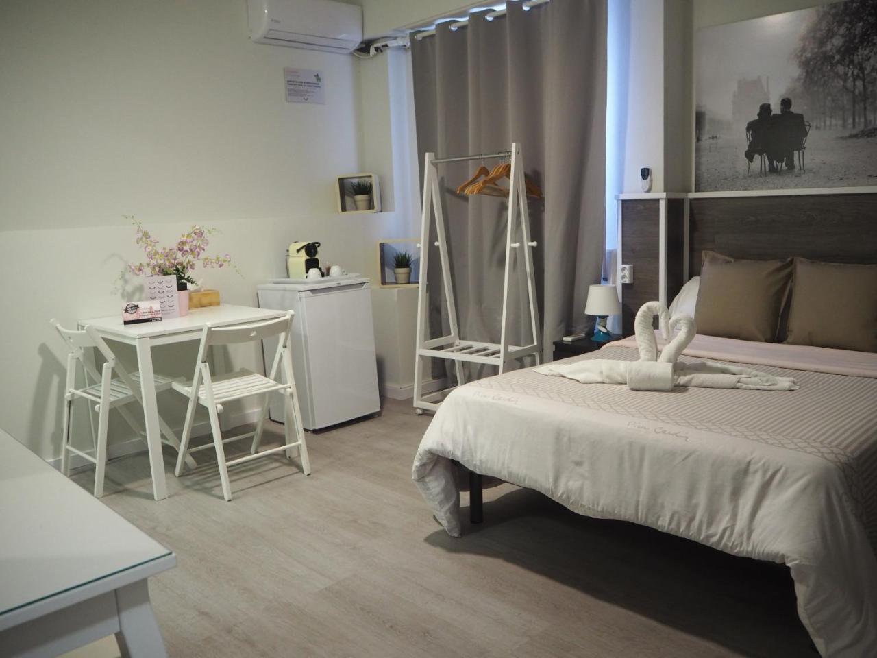Valencia Suits You Centro Historico, Establecimiento Automatizado-Fast Auto Check In&Out, Solo Para Adultos-Adults Only Bagian luar foto
